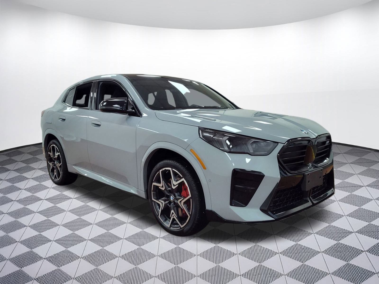 Used 2025 BMW X2 M35i w/ Premium Package image 6