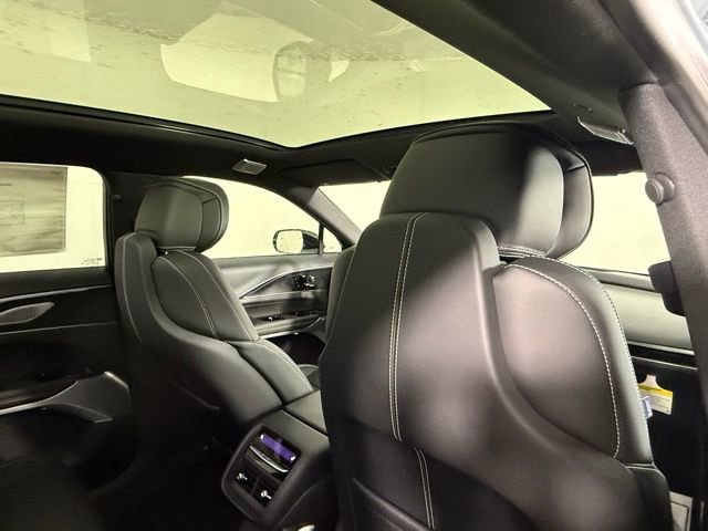 New 2026 Cadillac Lyriq V AWD/4WD image 28
