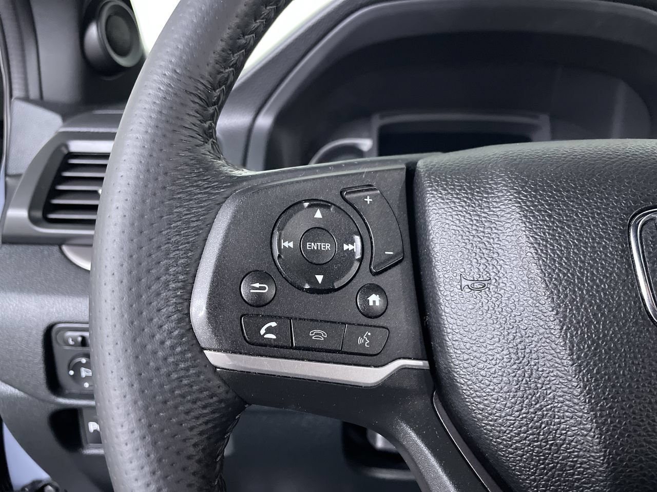 Used 2023 Honda Passport EX-L image 27