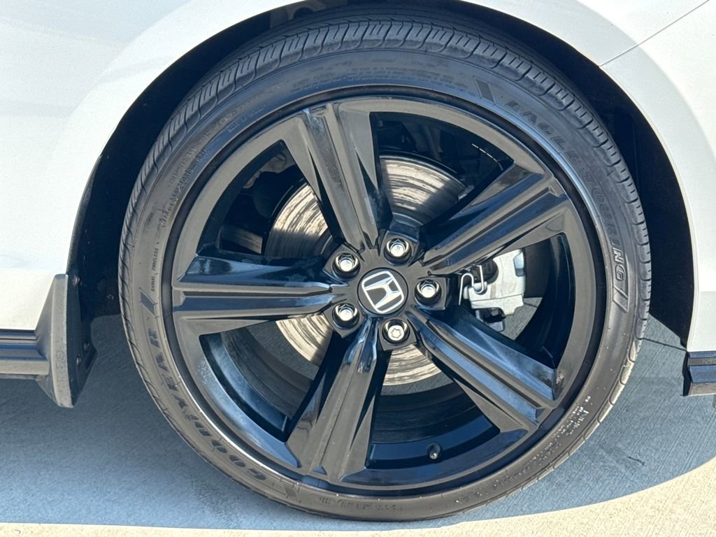 Used 2024 Honda Accord Sport image 11