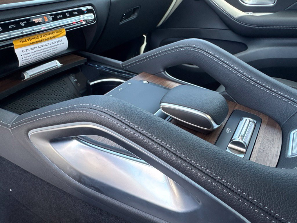 New 2026 Mercedes-Benz GLS 450 4MATIC image 27