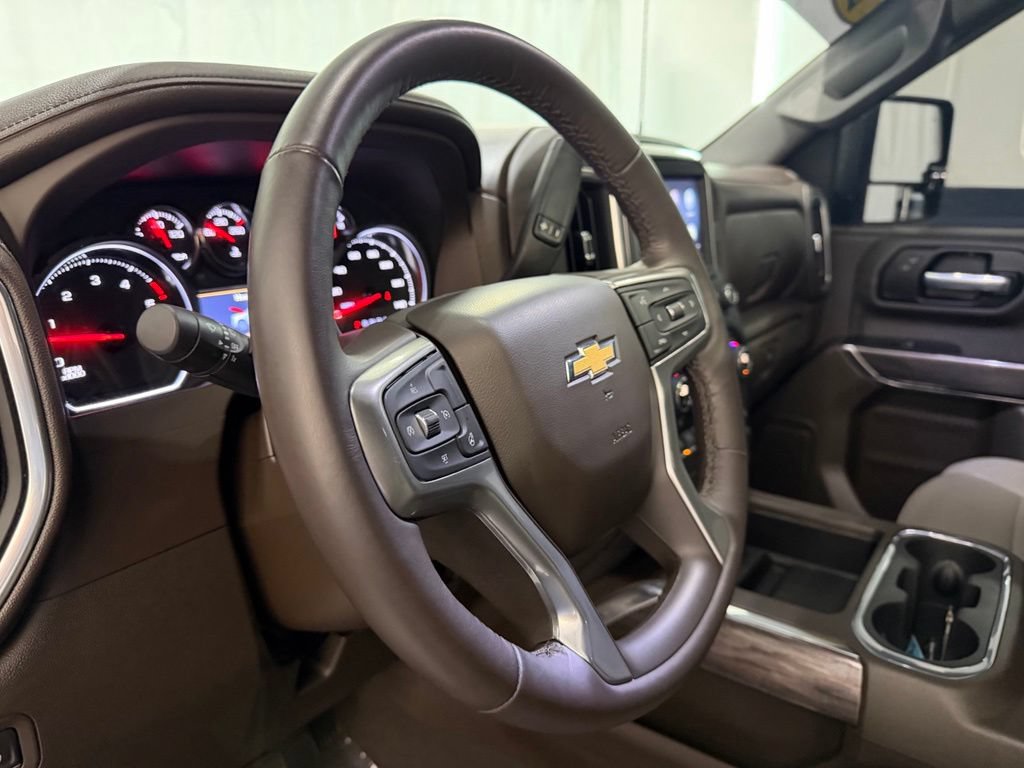 Used 2022 Chevrolet Silverado 3500 LTZ w/ LTZ Plus Package AWD/4WD image 19