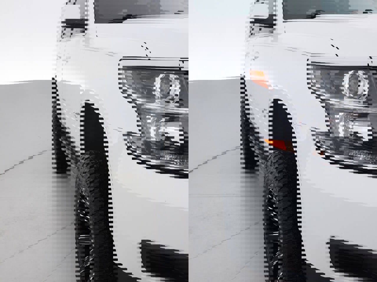 Used 2018 Chevrolet Tahoe LT image 11