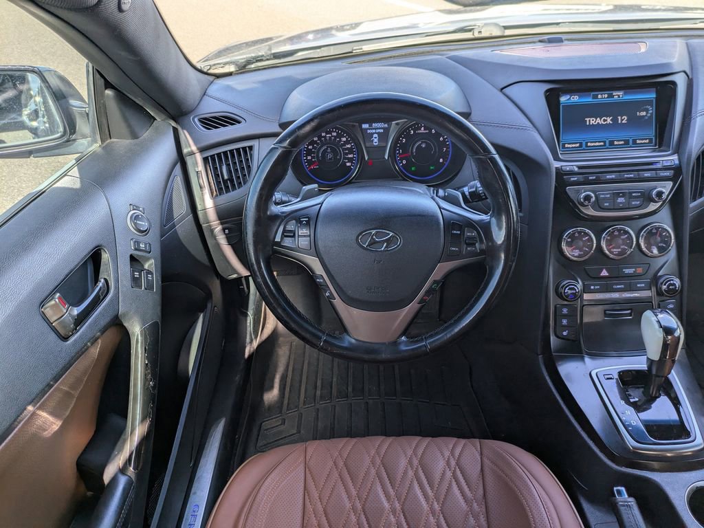 Used 2013 Hyundai Genesis 3.8 image 15