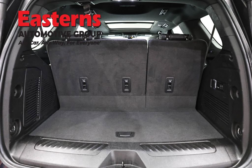 Used 2022 Chevrolet Tahoe LT w/ Luxury Package AWD/4WD image 9