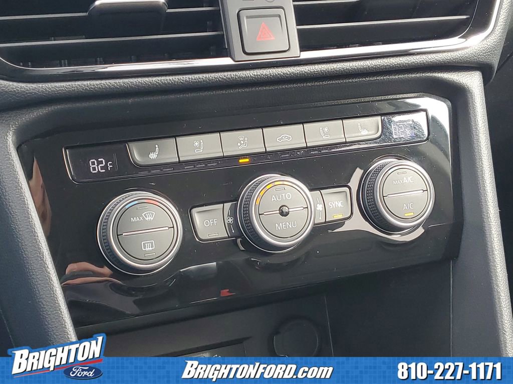 Used 2022 Volkswagen Taos SEL image 26