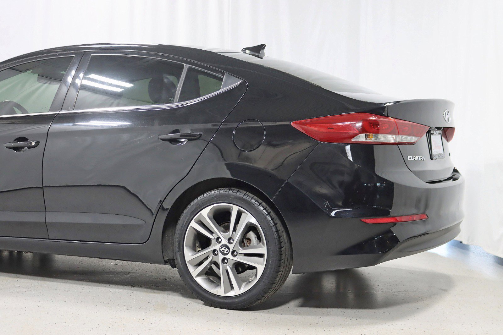 Used 2018 Hyundai Elantra Limited w/ Cargo Package FWD image 10