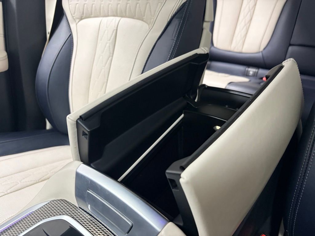 Used 2022 BMW X5 M50i w/ Executive Package image 28