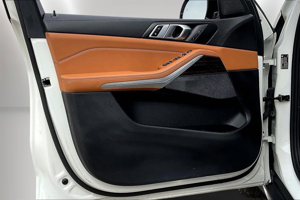 Used 2023 BMW X5 xDrive40i w/ Parking Assistance Package image 20