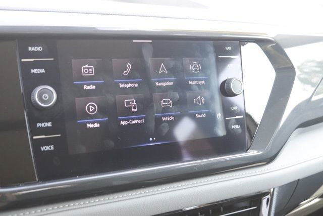 Used 2024 Volkswagen Taos SEL image 24