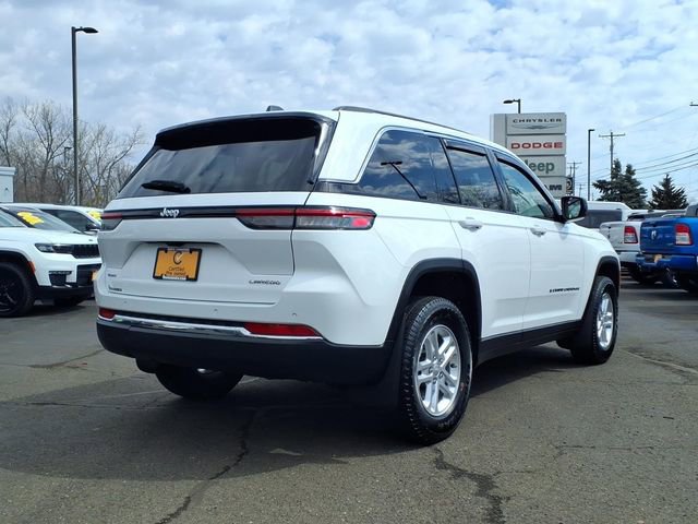 Certified 2023 Jeep Grand Cherokee Laredo w/ Luxury Tech Group I AWD/4WD image 3
