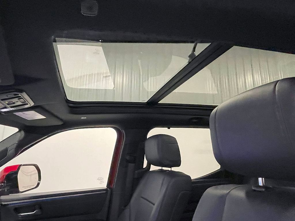 Used 2024 Toyota Tundra Platinum image 5