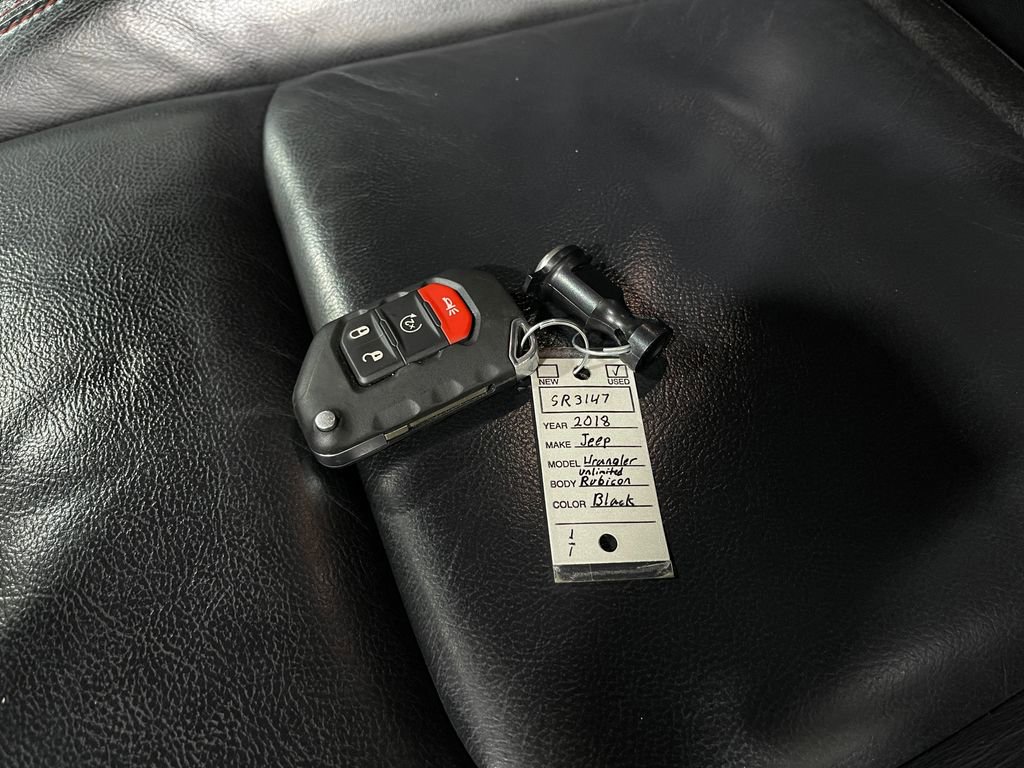 Used 2018 Jeep Wrangler Unlimited Rubicon image 34