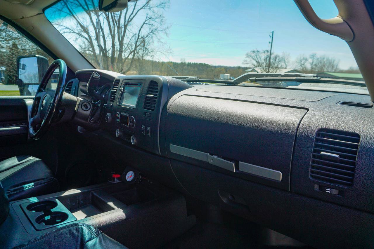 Used 2007 Chevrolet Silverado 2500 LT w/ Suspension Package, Off-Road image 24