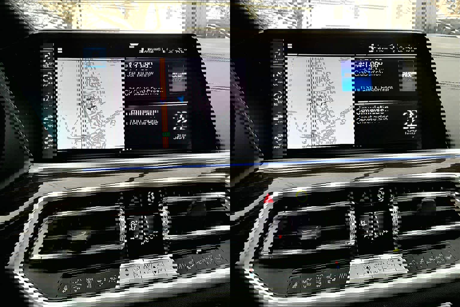 Used 2023 BMW X5 xDrive45e w/ Executive Package image 34