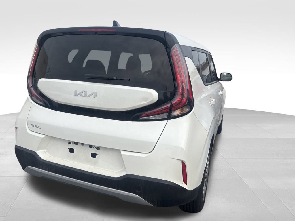 Certified 2023 Kia Soul LX image 15