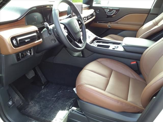 New 2024 Lincoln Aviator Reserve w/ Equipment Group 201A AWD/4WD image 8