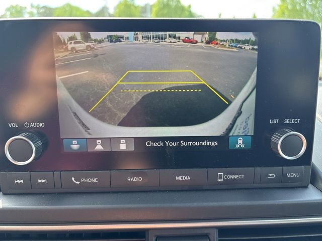 Used 2025 Honda Pilot Sport image 20