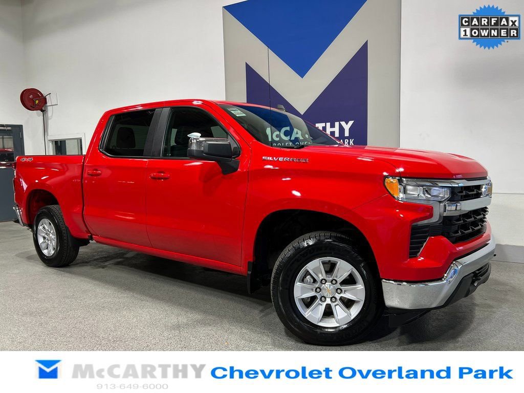 Used 2025 Chevrolet Silverado 1500 LT image 2
