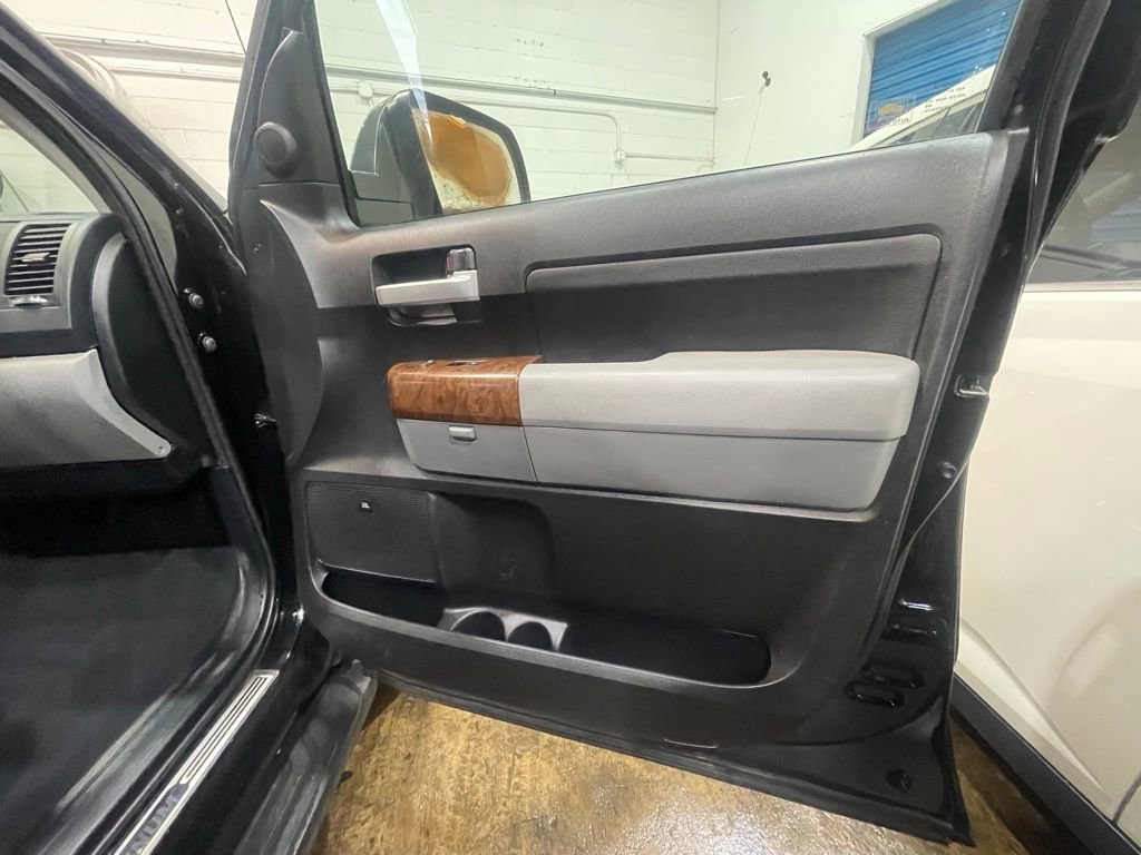 Used 2013 Toyota Tundra Platinum image 17