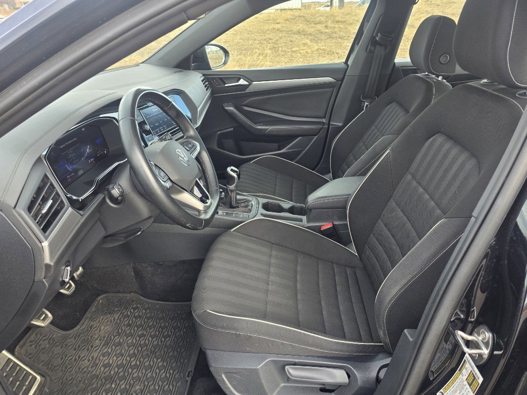 Used 2023 Volkswagen Jetta Sport image 12