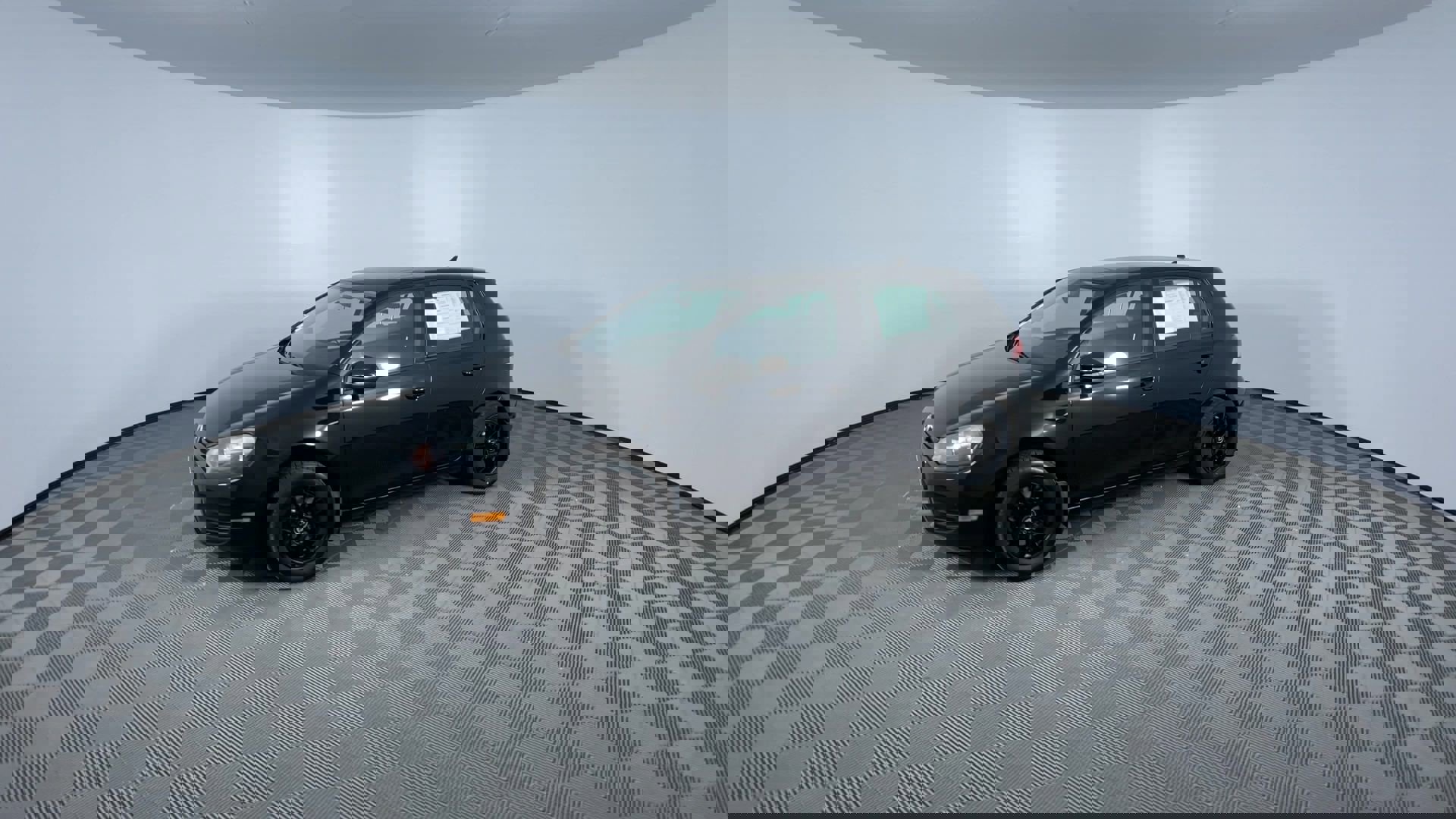 Used 2012 Volkswagen Golf 4-Door image 4