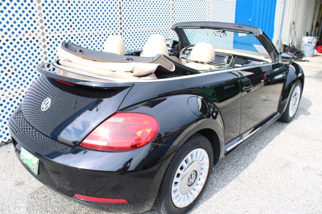 Used 2015 Volkswagen Beetle 1.8T FWD image 6