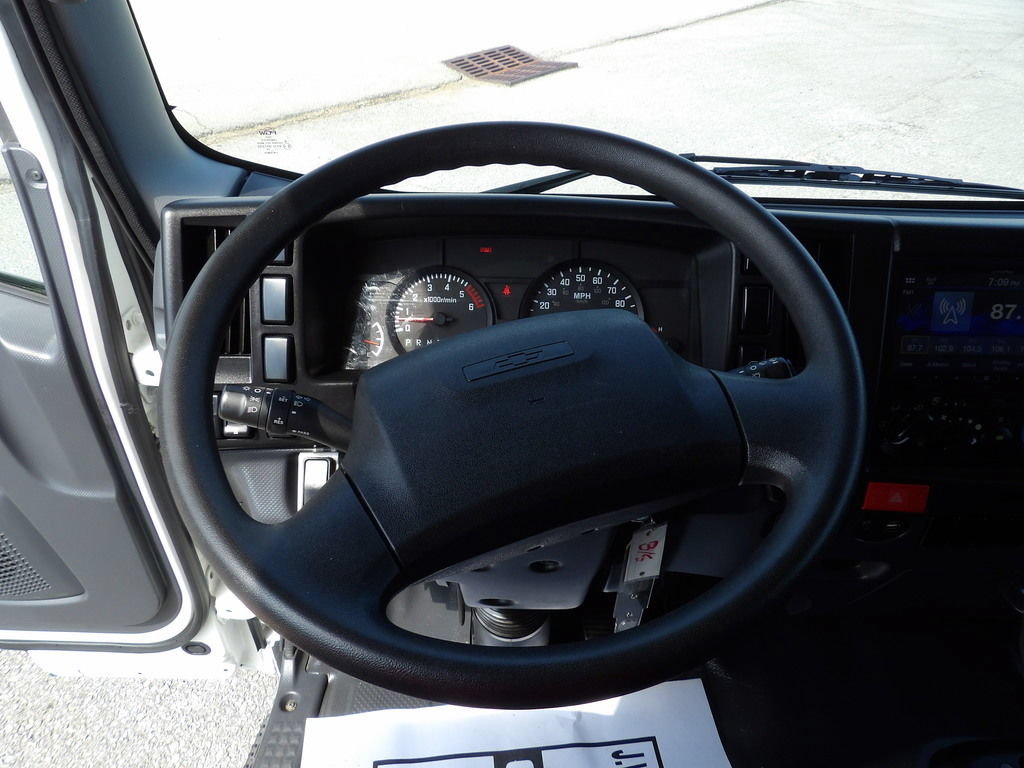 Used 2024 Chevrolet Low Cab Forward RWD image 32