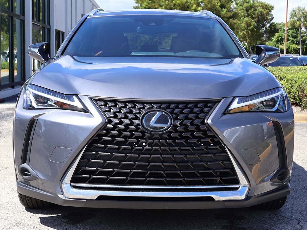 Used 2019 Lexus UX 200 image 10