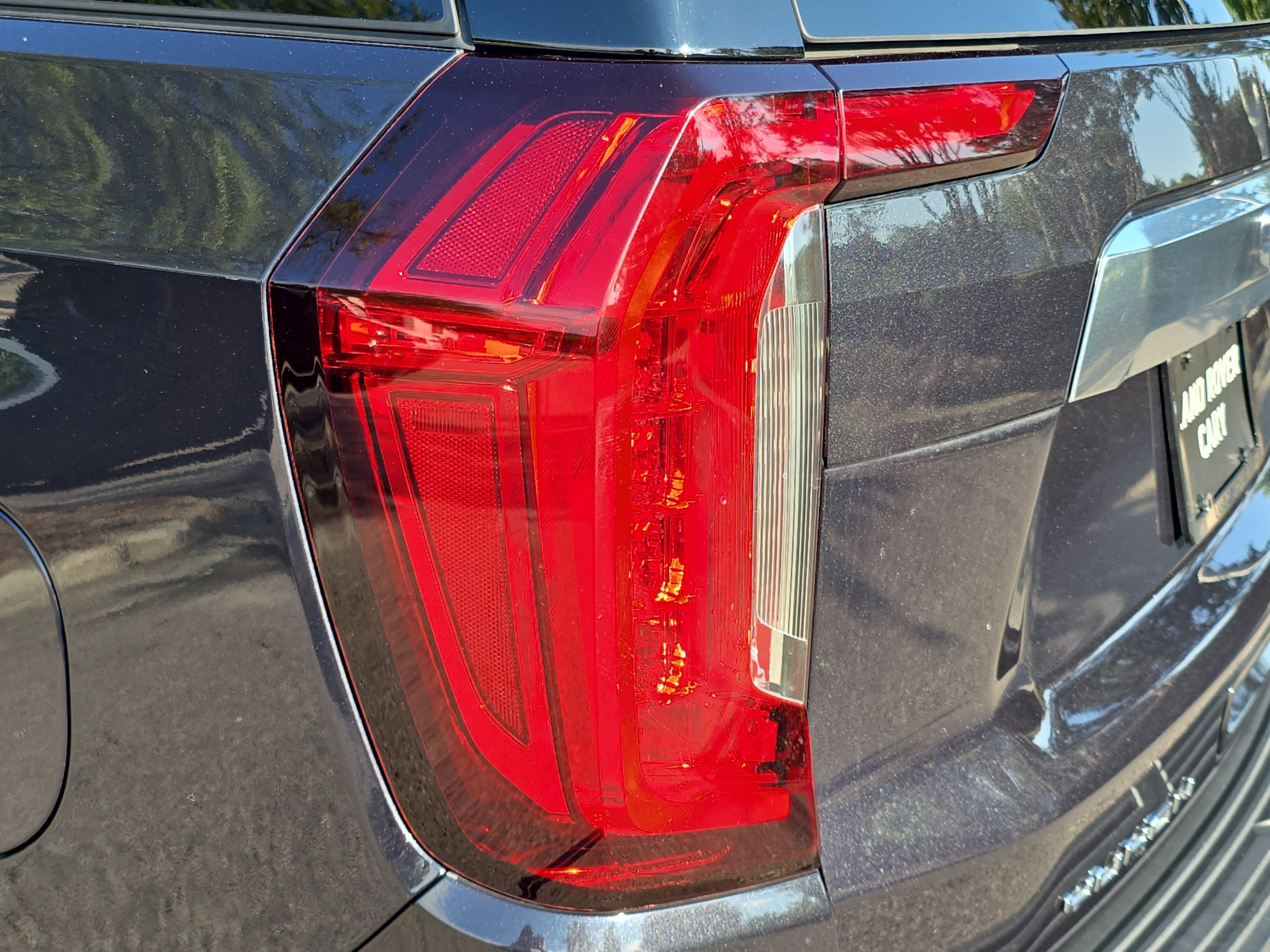 Used 2024 GMC Yukon Denali w/ Advanced Technology Package AWD/4WD image 36