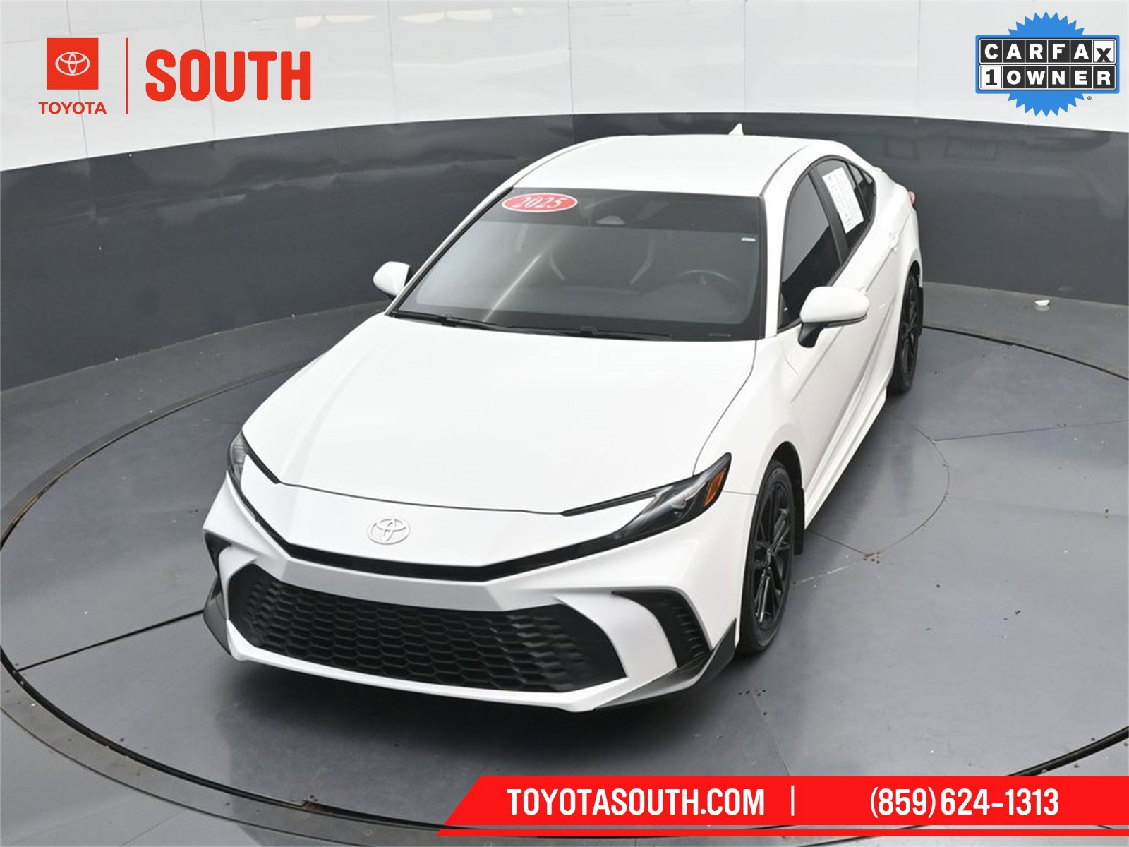 Used 2025 Toyota Camry SE w/ Convenience Package image 44