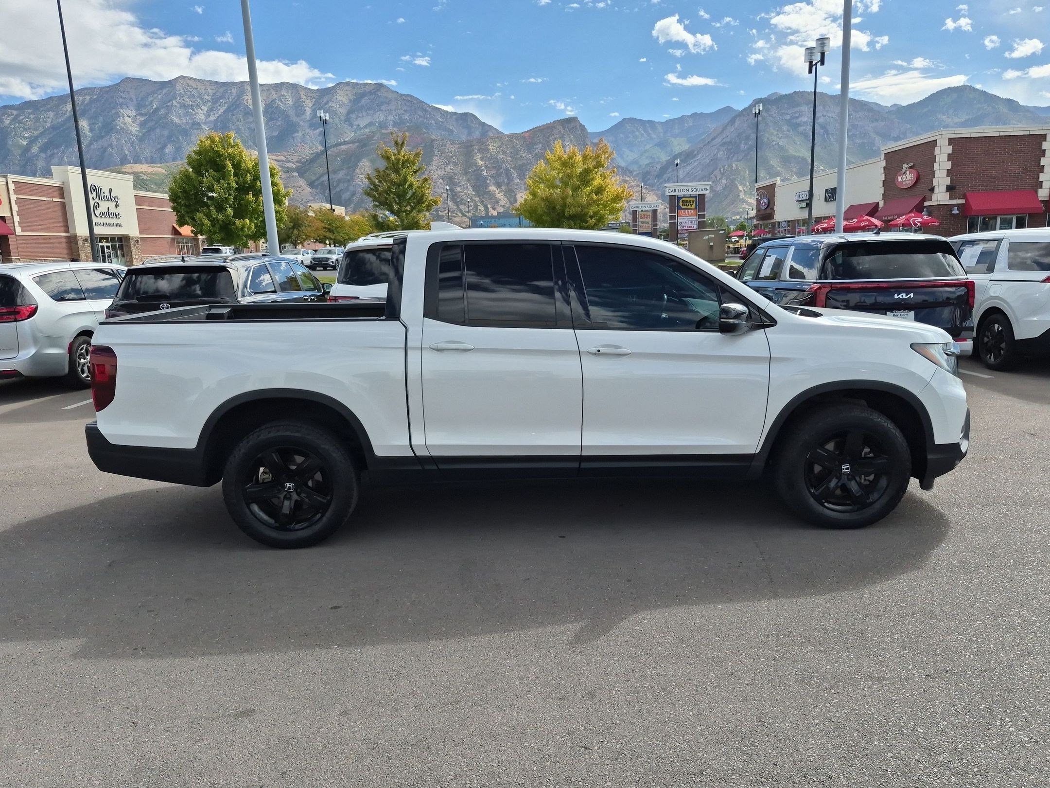Certified 2023 Honda Ridgeline Black Edition image 2