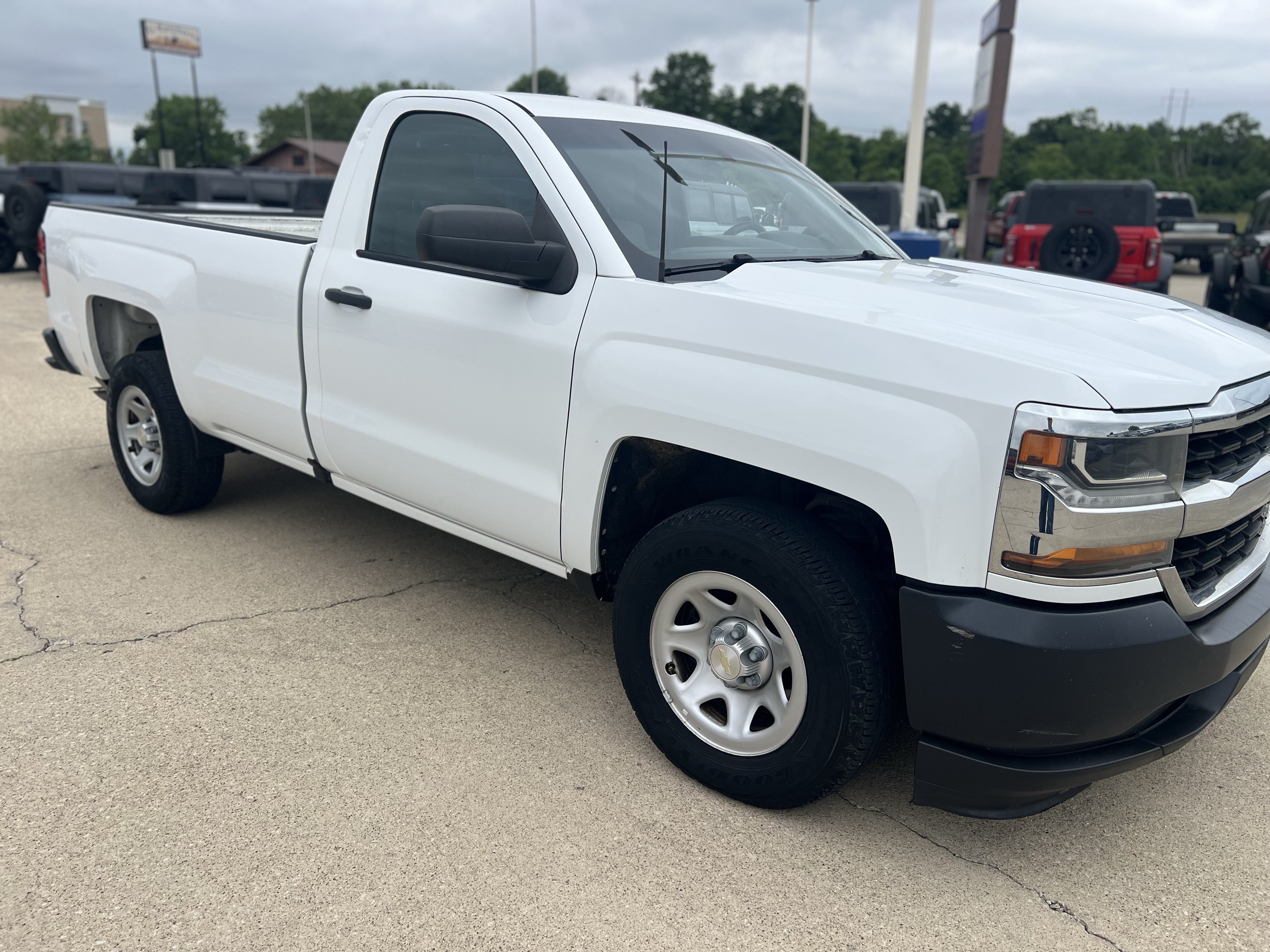 Used 2018 Chevrolet Silverado 1500 W/T RWD image 10