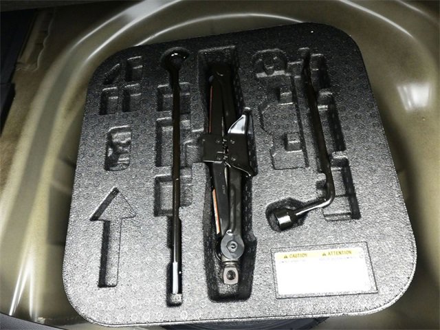 Used 2025 Toyota Corolla LE image 29