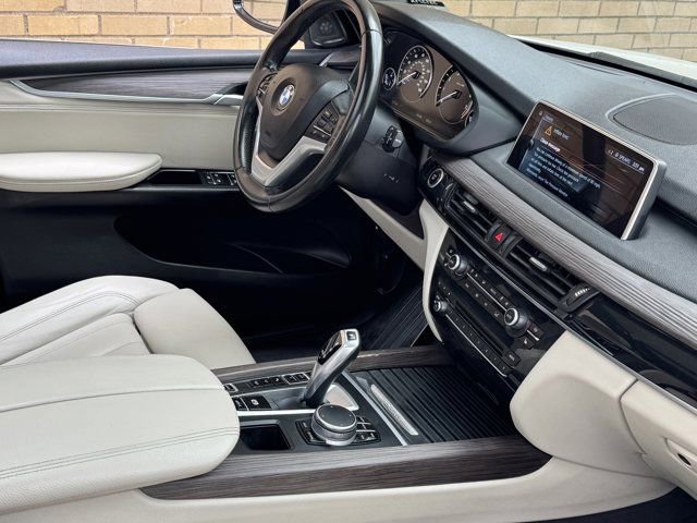Used 2017 BMW X5 xDrive40e AWD/4WD image 11