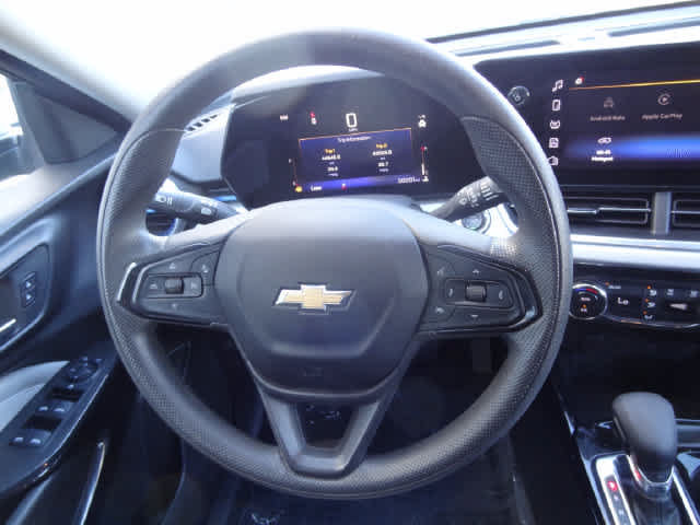 Used 2024 Chevrolet Trax LT FWD image 11