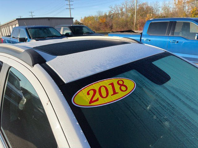 Used 2018 Buick Encore Essence w/ Experience Buick Package FWD image 4
