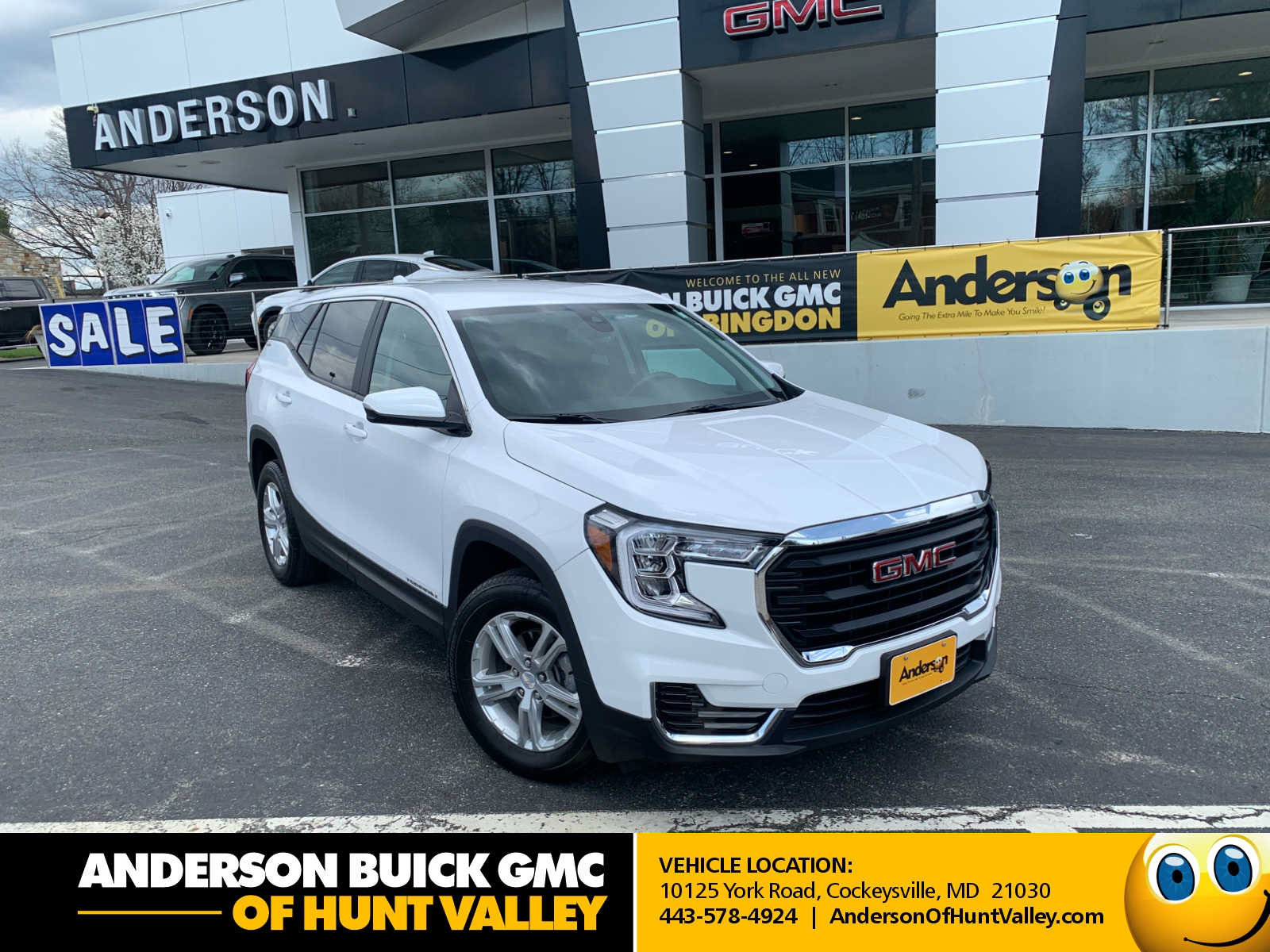 Used 2023 GMC Terrain SLE AWD/4WD image 1