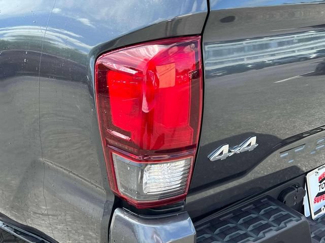 Used 2022 Toyota Tacoma SR AWD/4WD image 14