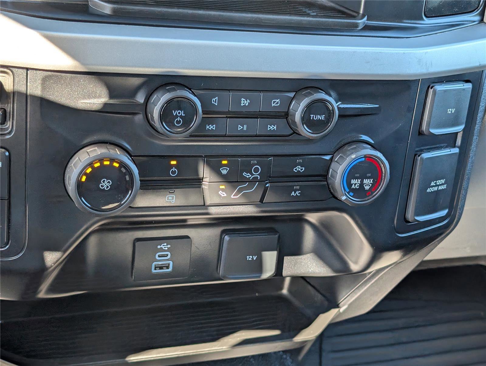 Used 2024 Ford F550 4x4 Crew Cab Super Duty image 23