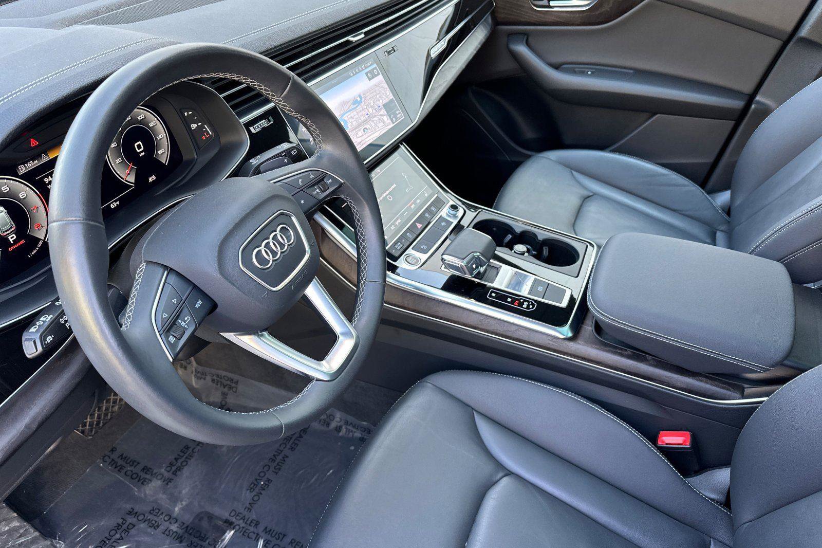 Used 2023 Audi Q8 Premium image 10