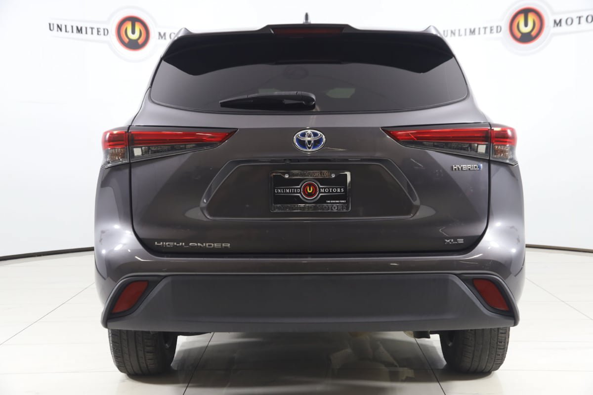 Used 2022 Toyota Highlander XLE FWD image 44