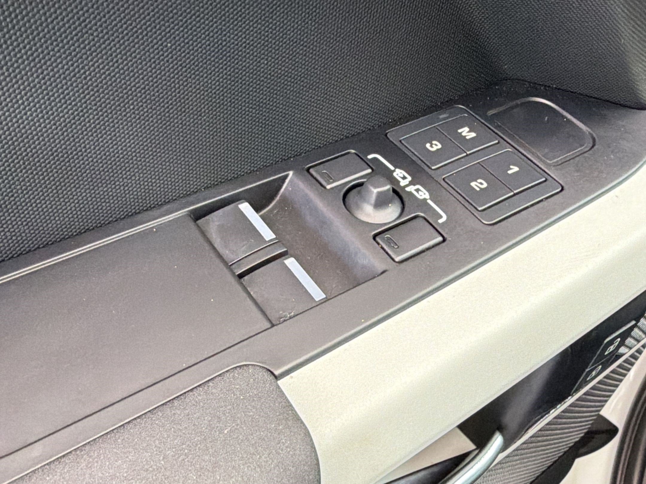 Used 2023 Land Rover Defender 90 S AWD/4WD image 14