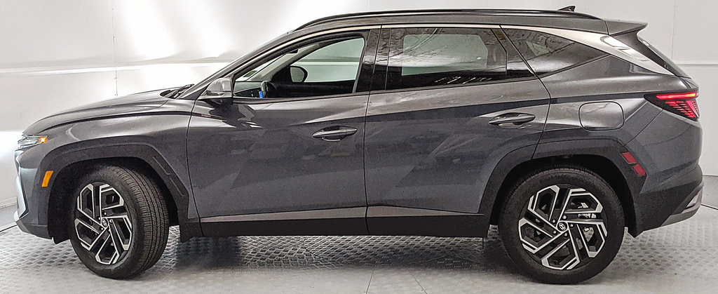 Used 2025 Hyundai Tucson Limited FWD image 5