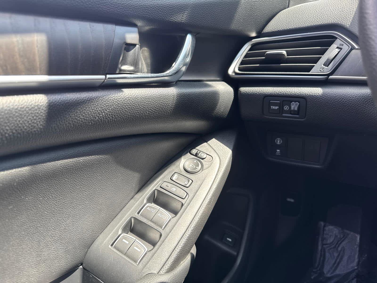 Used 2020 Honda Accord EX image 22