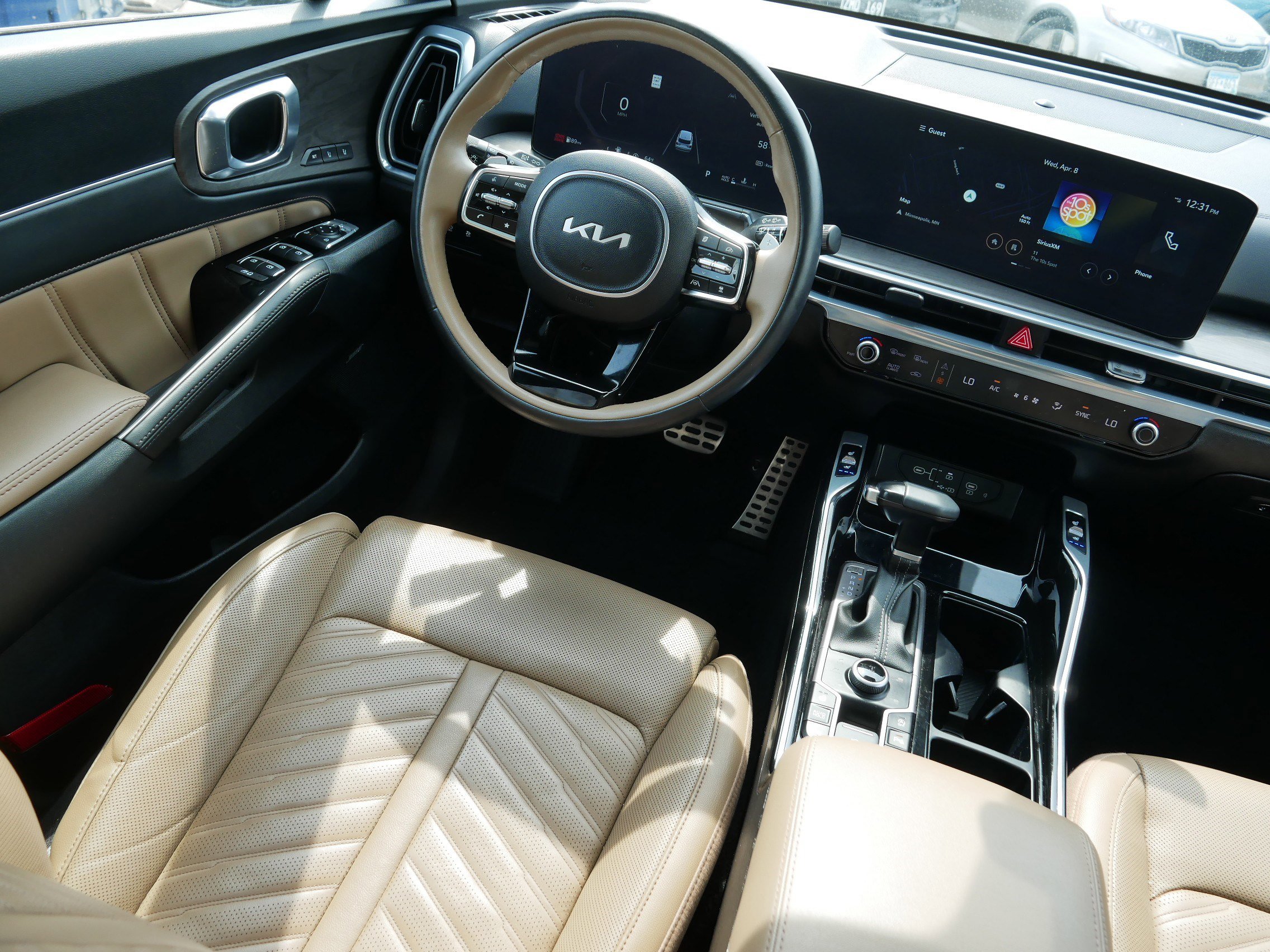 Certified 2024 Kia Sorento SX Prestige w/ Olive Brown Leather Package image 9