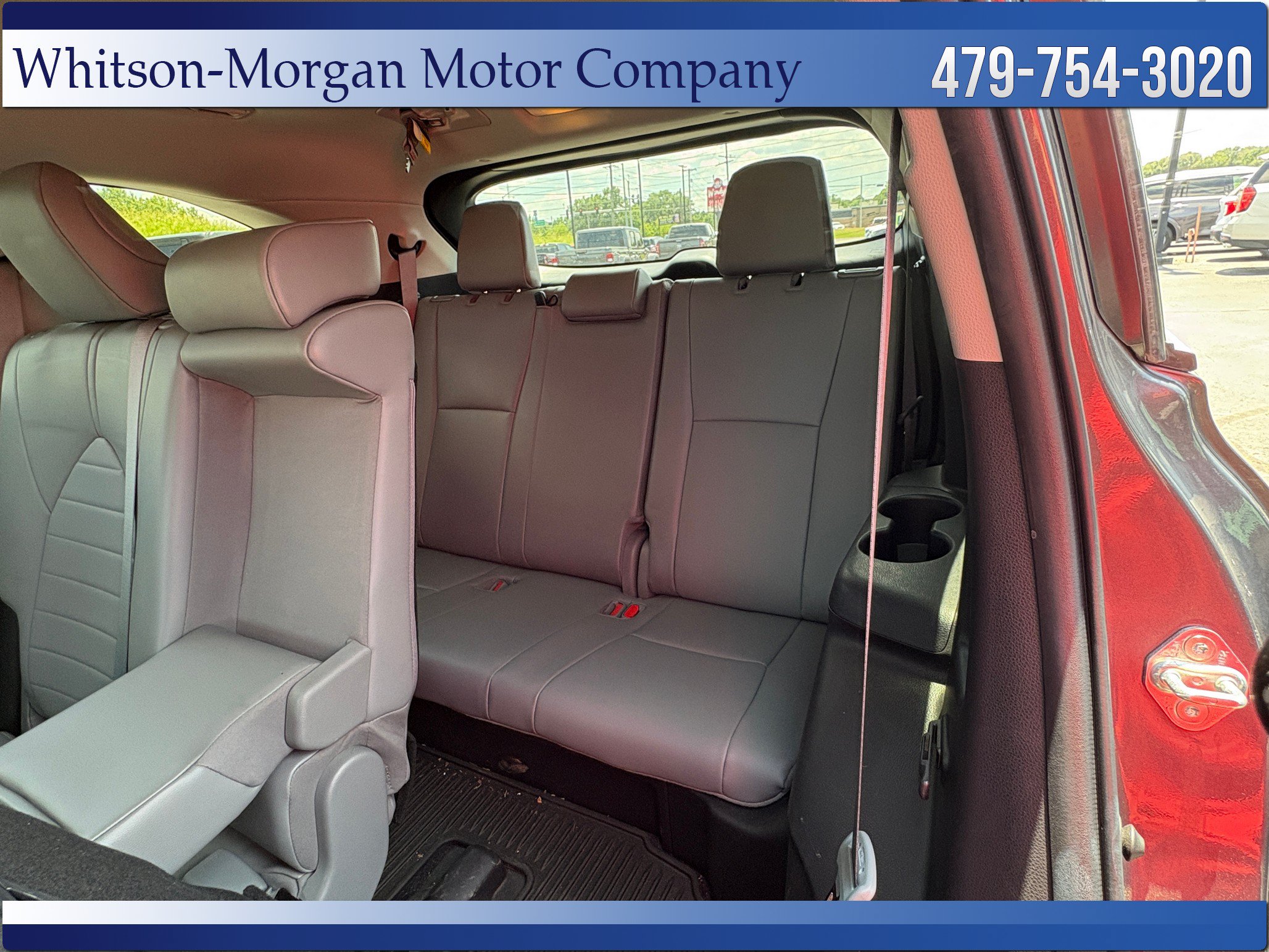 Used 2022 Toyota Highlander XLE AWD/4WD image 36