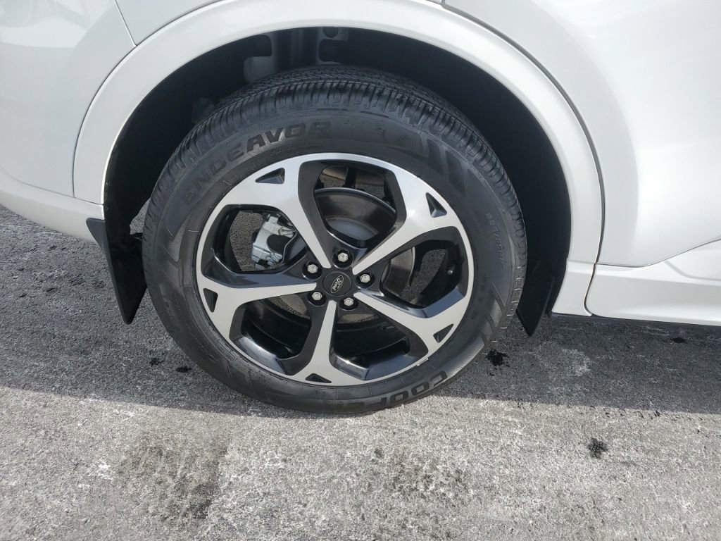 Used 2024 Ford Escape ST-Line Select w/ Tech Pack #2 image 11