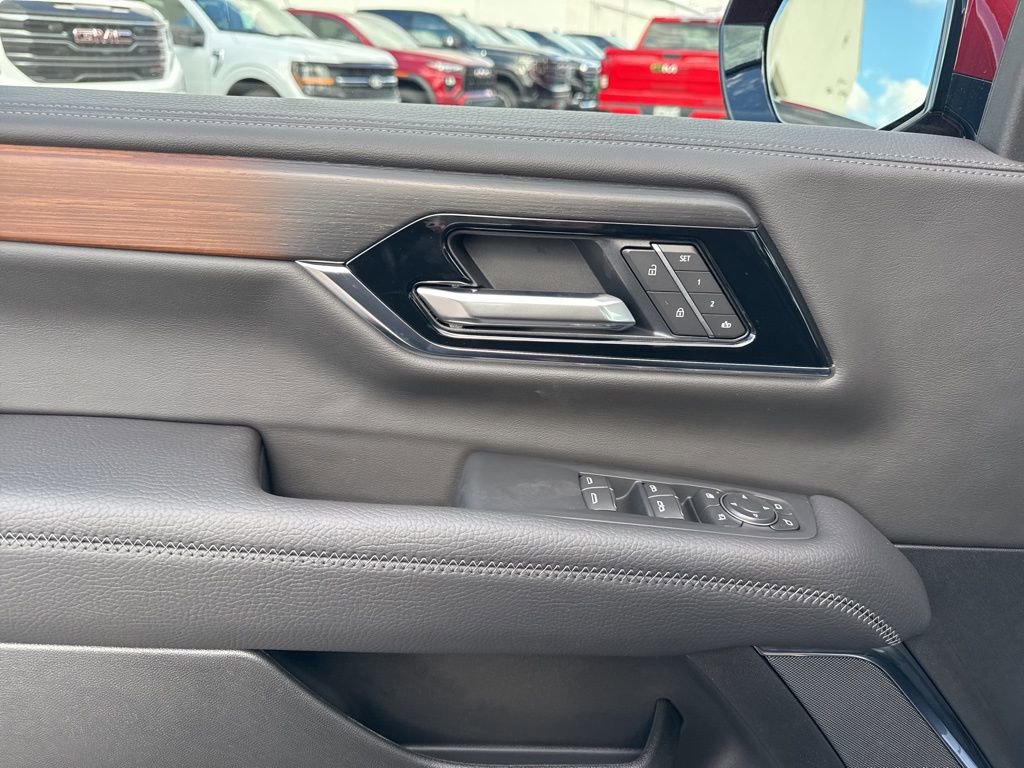 New 2026 GMC Yukon XL Denali image 13