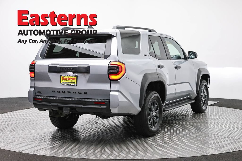 Used 2025 Toyota 4Runner SR5 AWD/4WD image 7
